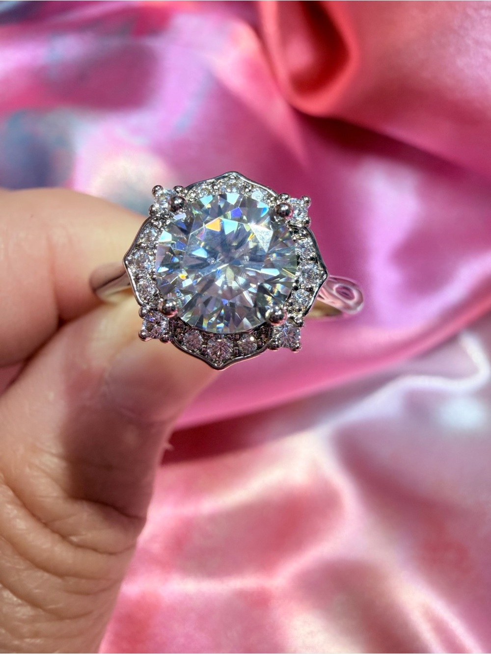 New Statement Moissanite 2 Carat with Sparkling Halo of Diamonds